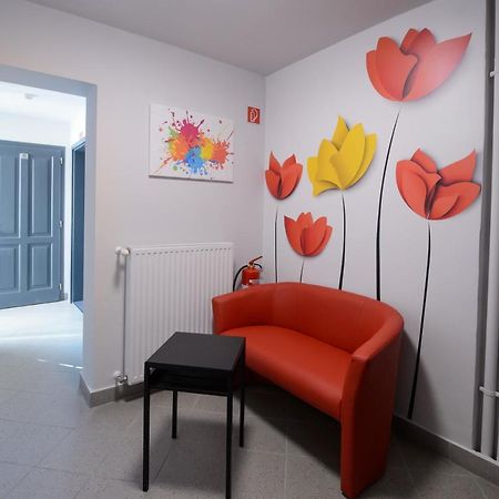 Hr Apartmanhaz إغير المظهر الخارجي الصورة