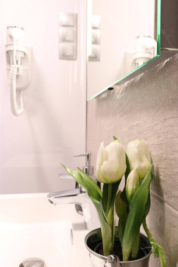 Hr Apartmanhaz إغير المظهر الخارجي الصورة