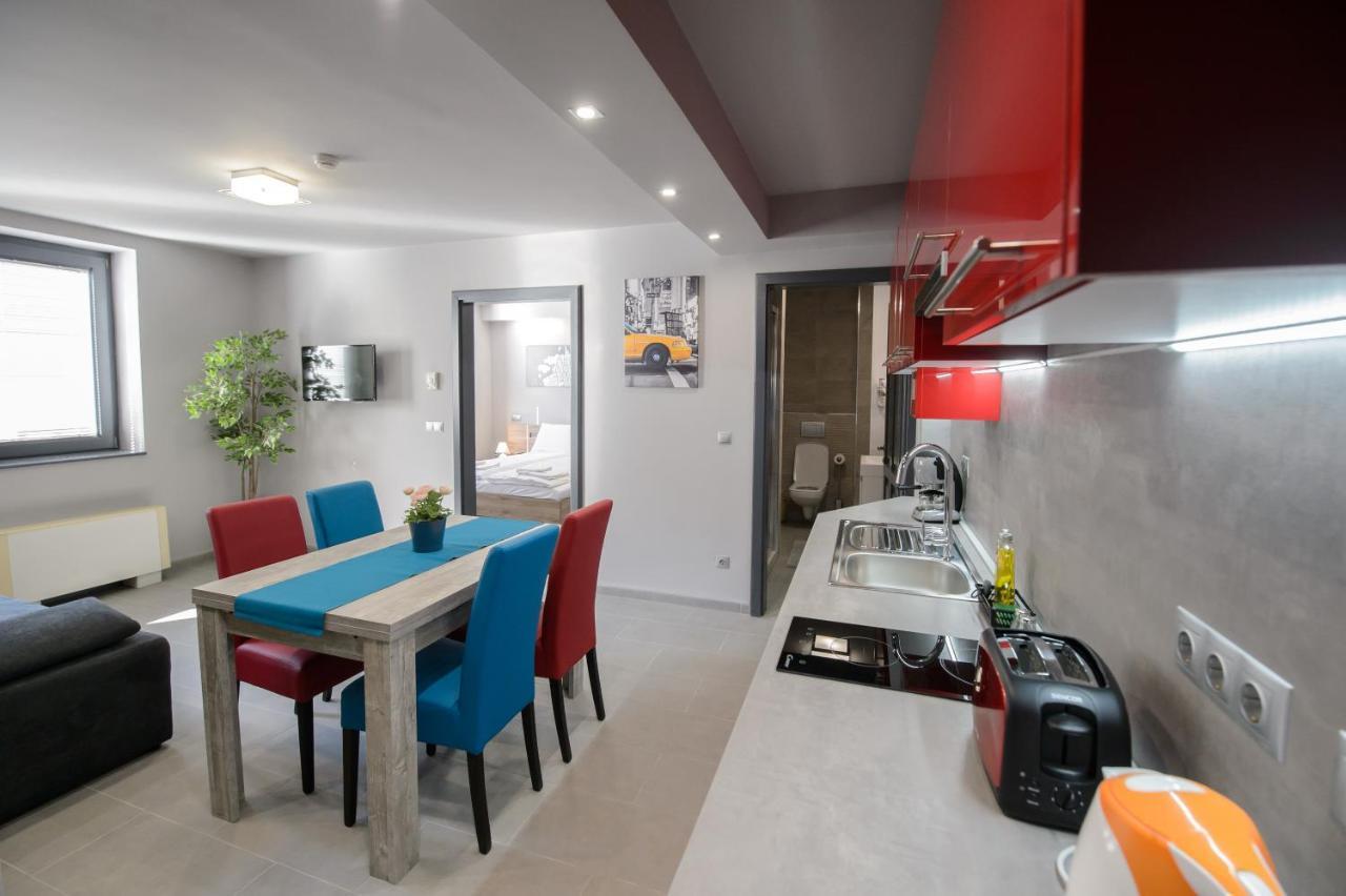 Hr Apartmanhaz إغير المظهر الخارجي الصورة