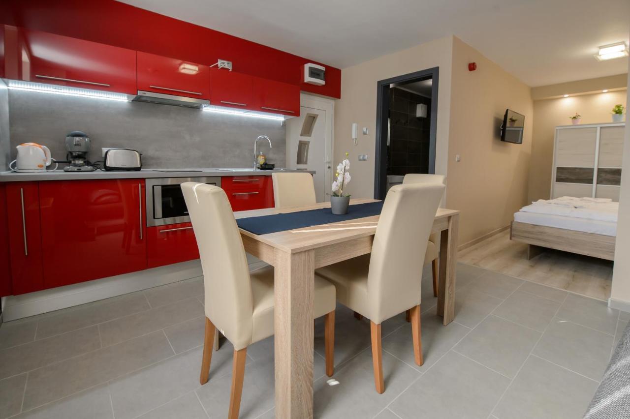 Hr Apartmanhaz إغير المظهر الخارجي الصورة