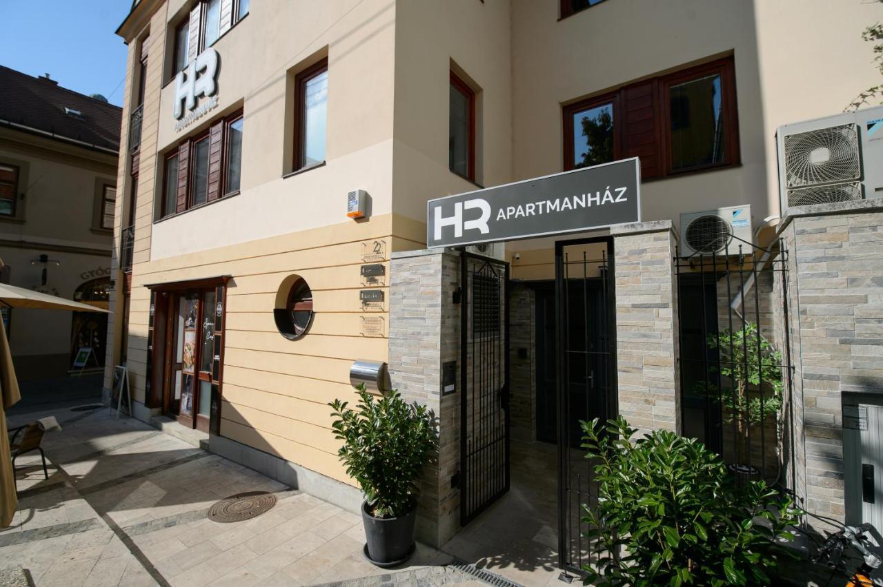 Hr Apartmanhaz إغير المظهر الخارجي الصورة