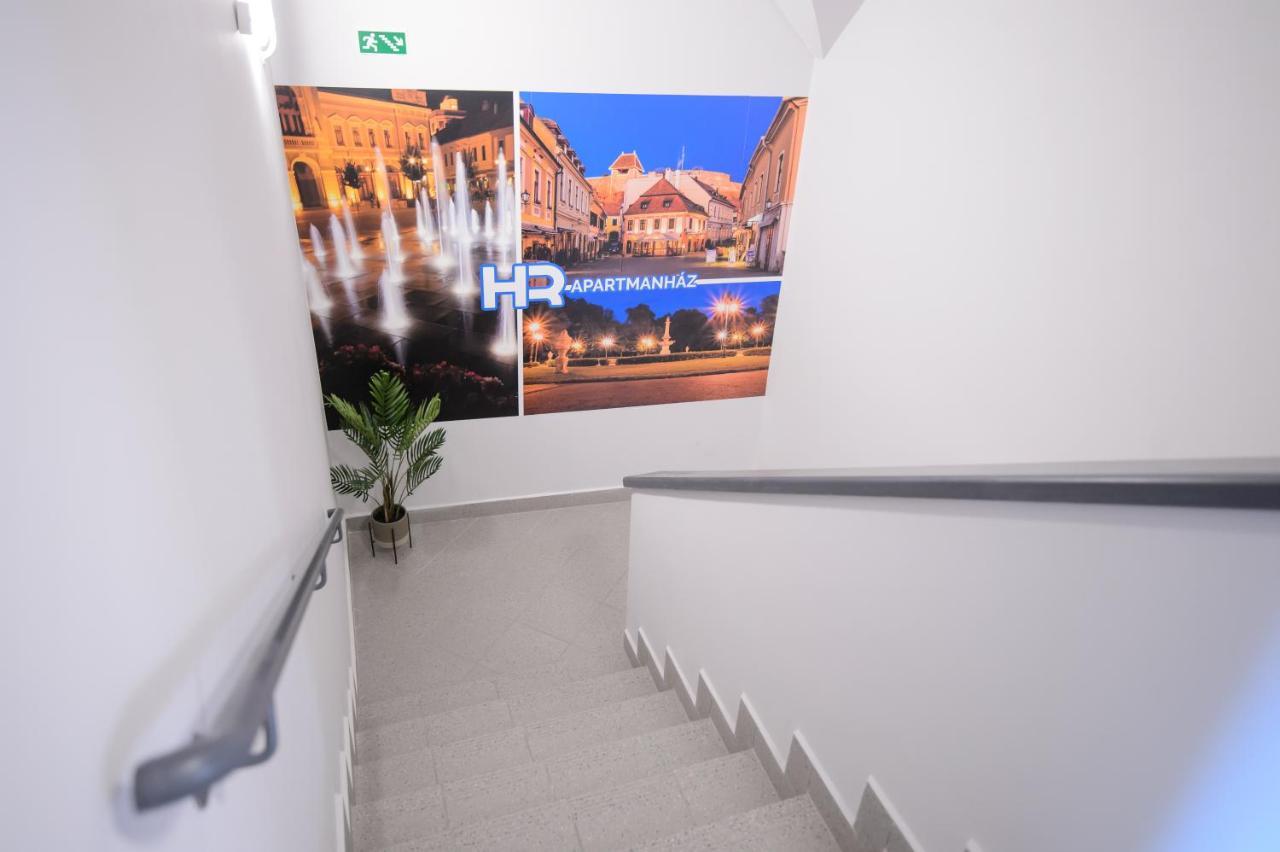 Hr Apartmanhaz إغير المظهر الخارجي الصورة